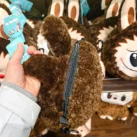 The Monsters Labubu plush massenger bag - 4